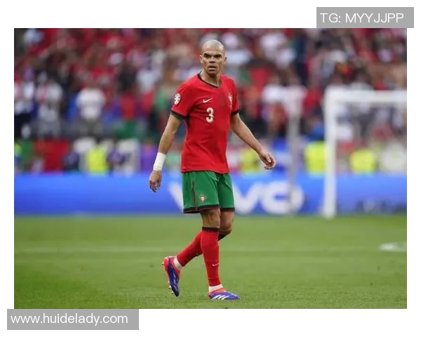 传奇谢幕荣耀时刻 足球球星退役专访见证辉煌与未来